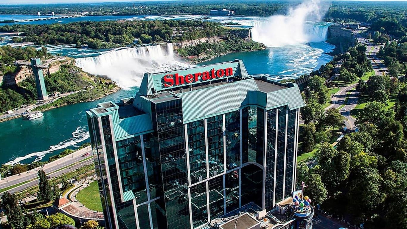 niagara-falls-Sheraton-on the-falls